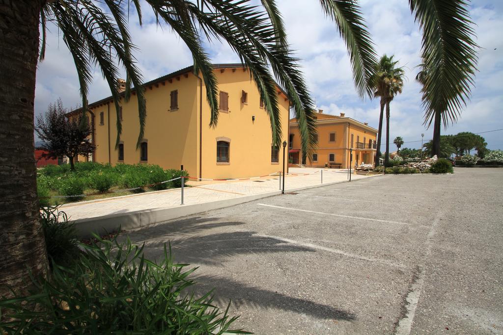 Country House Il Ponte Alba Adriatica Buitenkant foto
