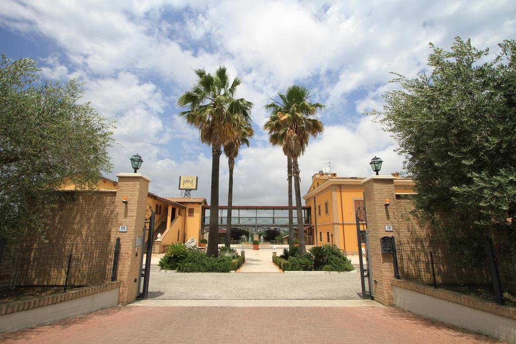 Country House Il Ponte Alba Adriatica Buitenkant foto